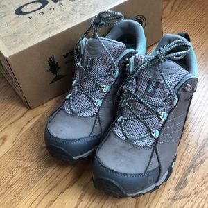 Oboz Hiking Shoes, Charcoal/Beach Glass, Size 7M